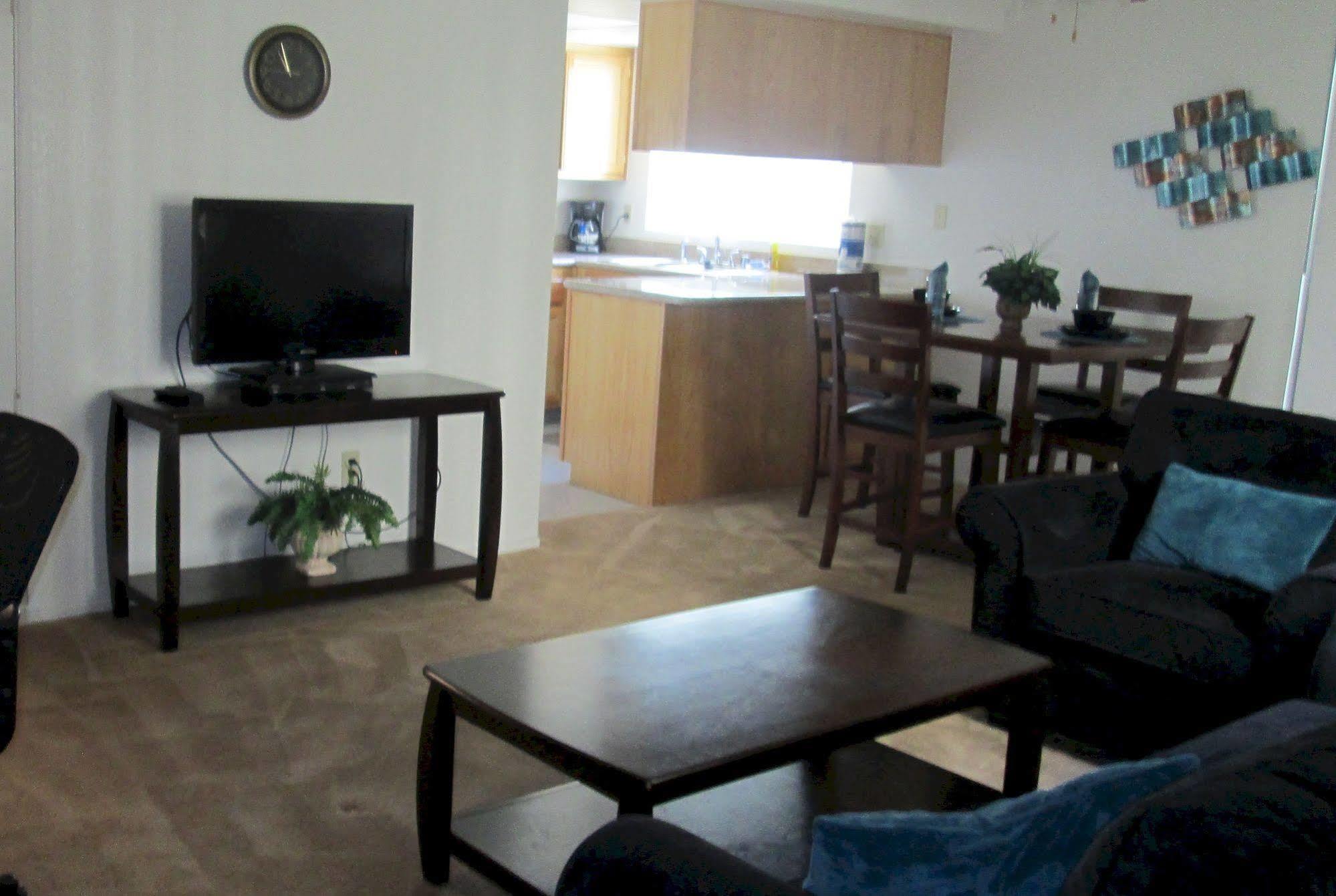 Whispering Meadows Apartments Бейкерсфілд Екстер'єр фото